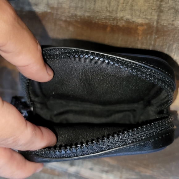 Coach Hybrid Pouch - Picture 3 of 4